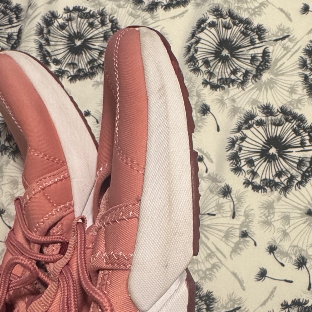 Fabletics || Brookside Performance Sneakers (W8) - image 13